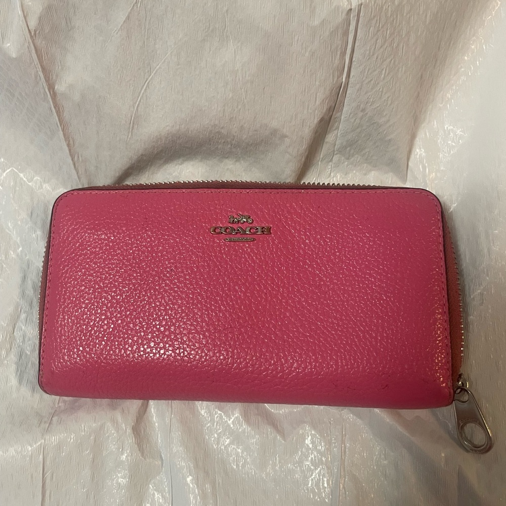 Coach Pink Wallet perfect condition